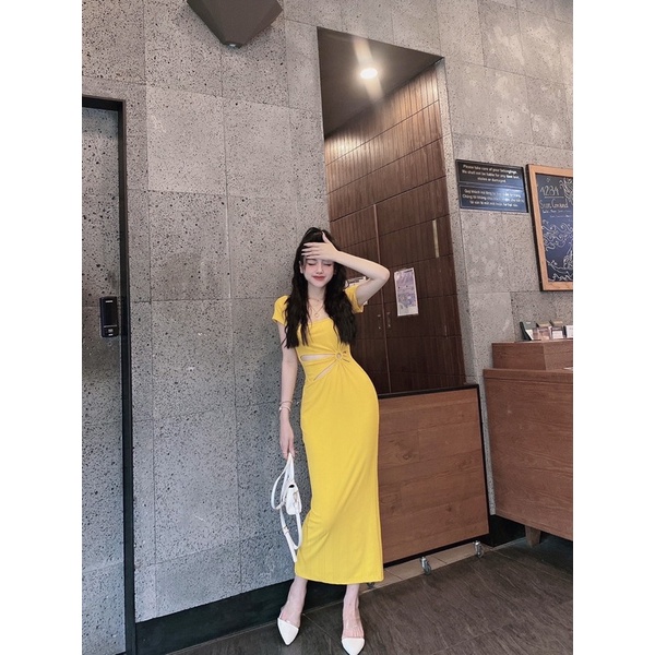 Váy body cut eo khuy tròn