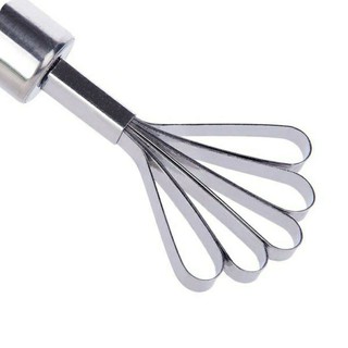 đánh vẩy cá, nạo cùi dừa