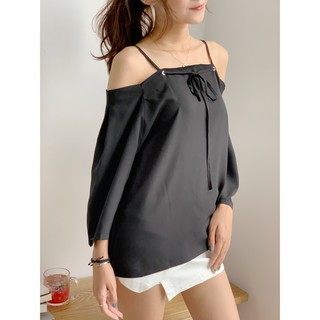 Áo lụa trễ vai rút dây TKA156 1994CLOSET