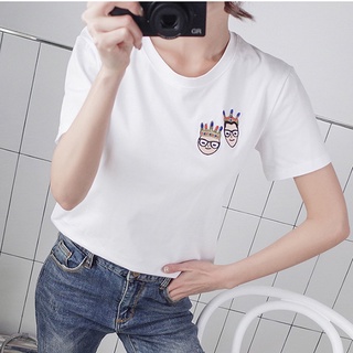 Áo Thun Nữ Màu Trắng In Logo Khuôn Mặt MYROSE169
