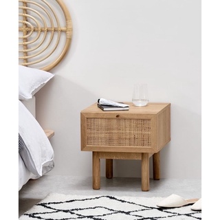 Tủ đầu giường kết hợp lưới mây caro tự nhiên