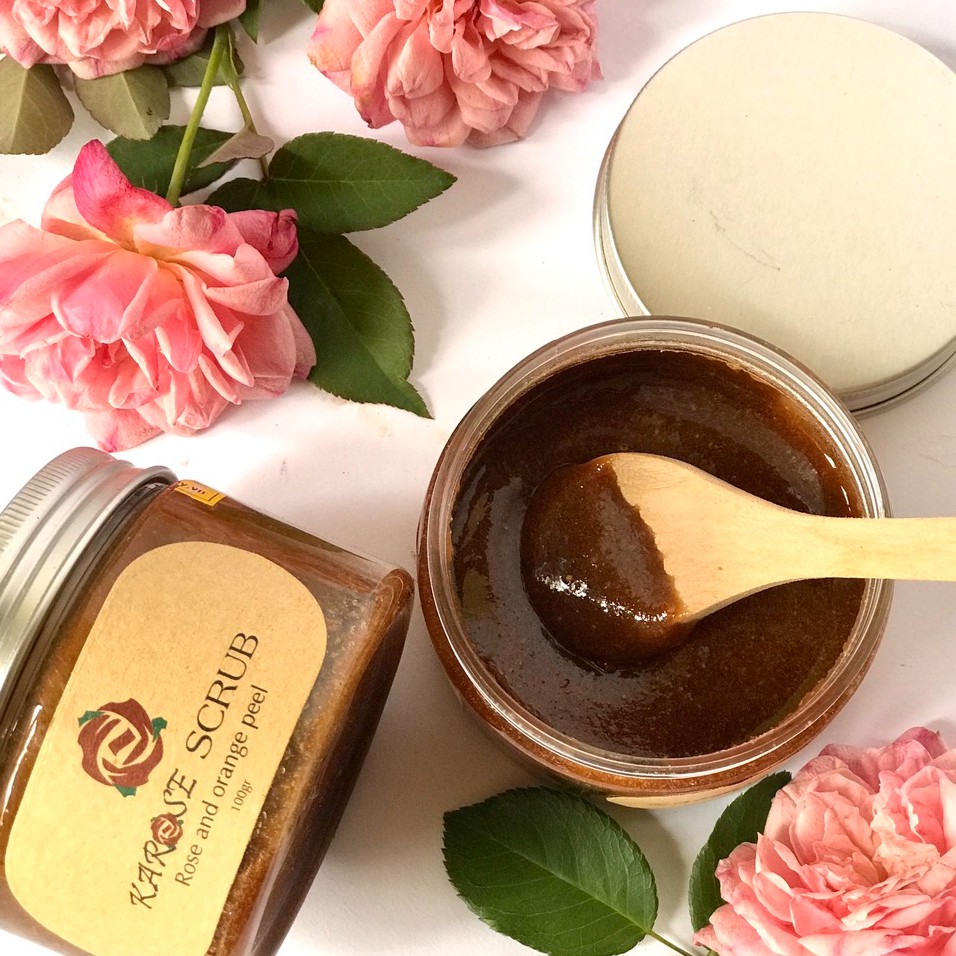 KAROSE FACE SCRUB - RỬA MẶT TẨY DA CHẾT HOA HỒNG HỮU CƠ (Karose scrub rose and orange pell)
