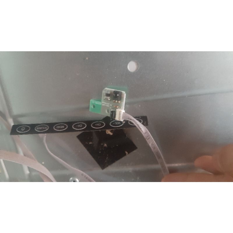 Mắt nhận tivi AKINO PA - 43TDSA bóc máy