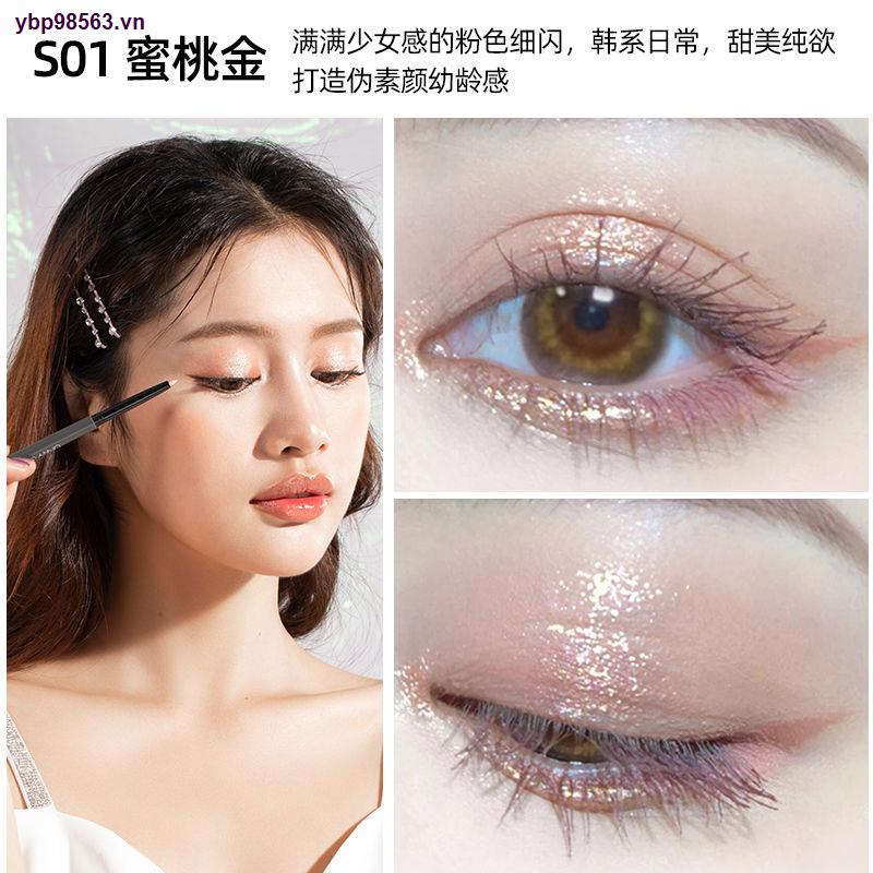 Bút kẻ mắt hai đầu màu lì và ánh ngọc trai kết hợp trang điểm bắt sáng tự nhiên
 | BigBuy360 - bigbuy360.vn