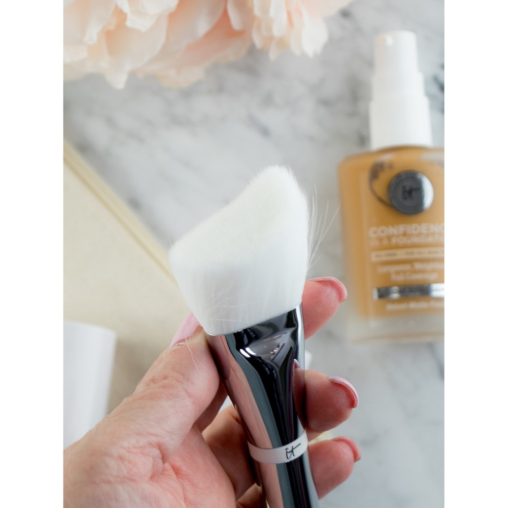 IT Cosmetics - Cọ Tán Kem Nền IT Cosmetics Heavenly Skin Skin-Hugging Foundation Brush 707