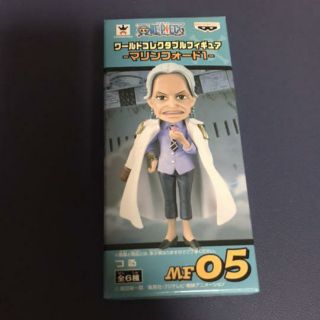 Mô hình One Piece Phó đô đốc hải quân Tsuru WCF