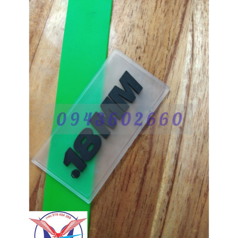 Ít nhất 500 cái). Tag nhựa dẻo, logo cao in theo yêu cầu may áo, balo, mũ nón