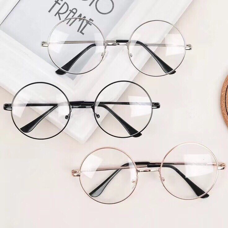 Kính Giả Cận Thầy Bói 10K
