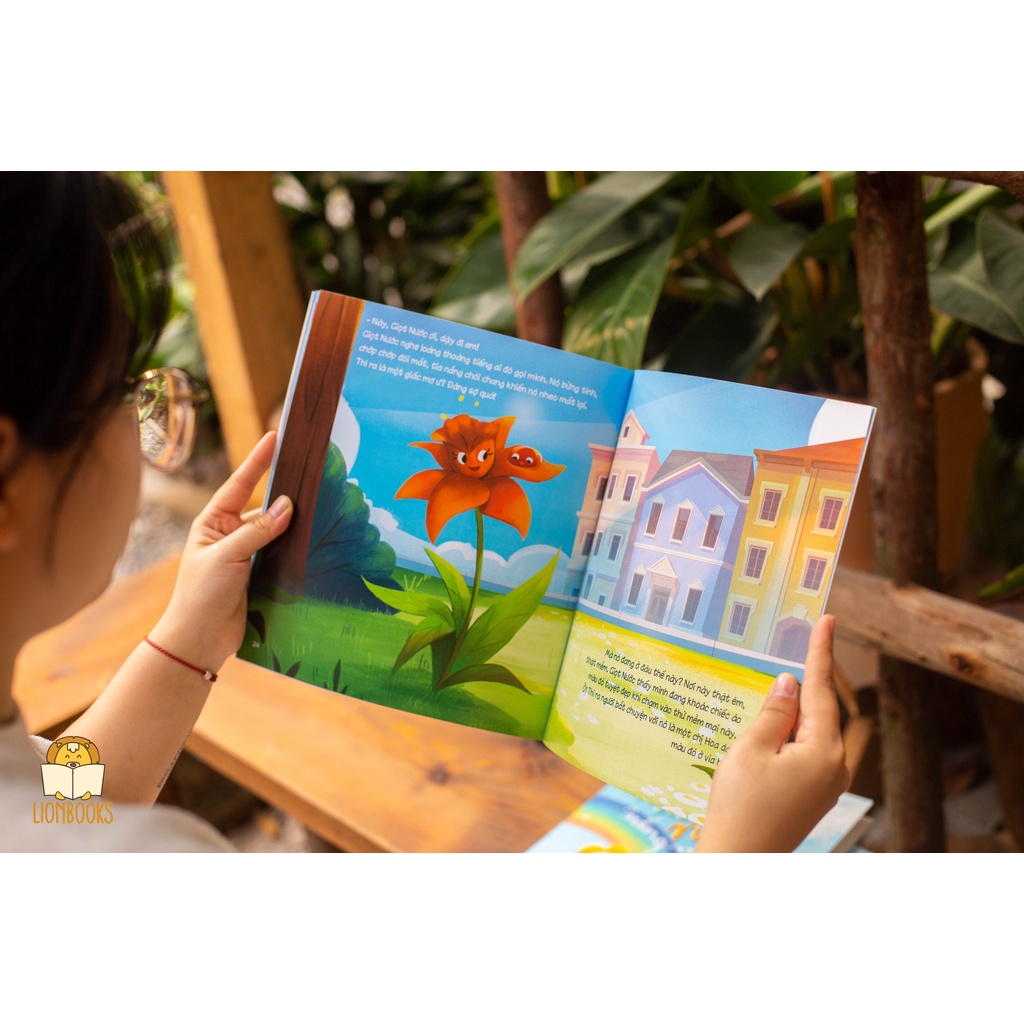 Sách thiếu nhi - Sắc màu của giọt nước Lionbooks