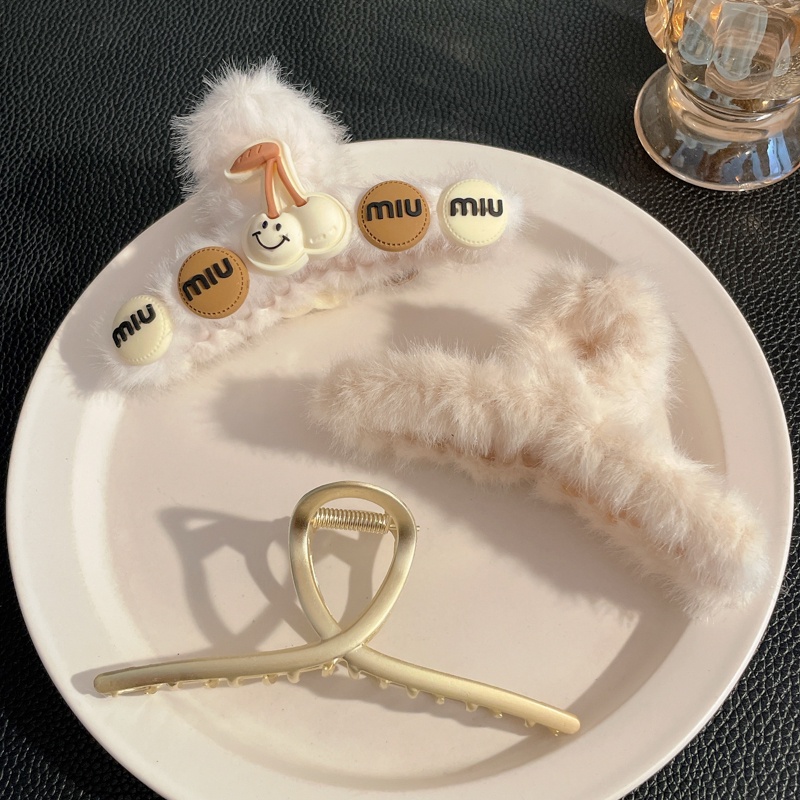 Kẹp tóc càng cua đính lông xù phong cách Hàn Quốc nữ tính