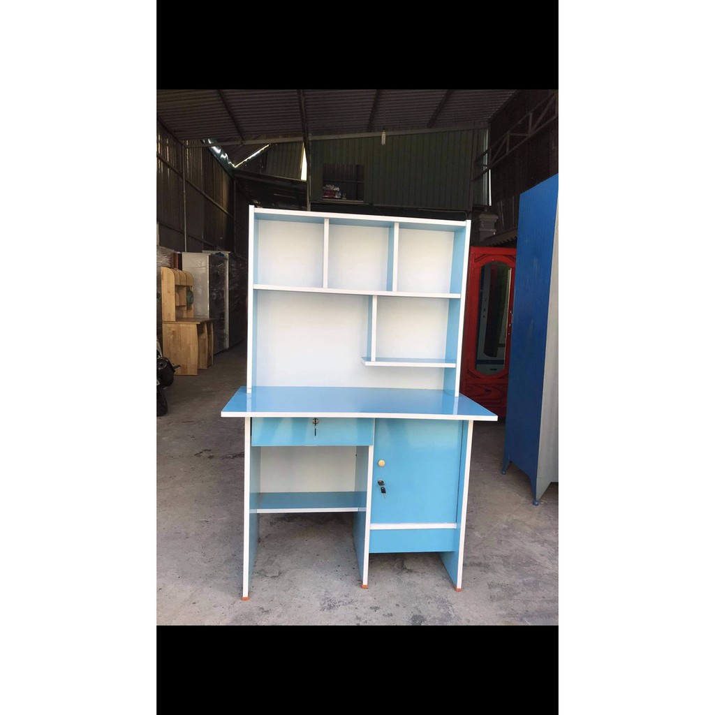 bàn học sinh ván ép giá rẻ có màu xanh dương. xanh lá. hồng. kem tặng hình dán | BigBuy360 - bigbuy360.vn