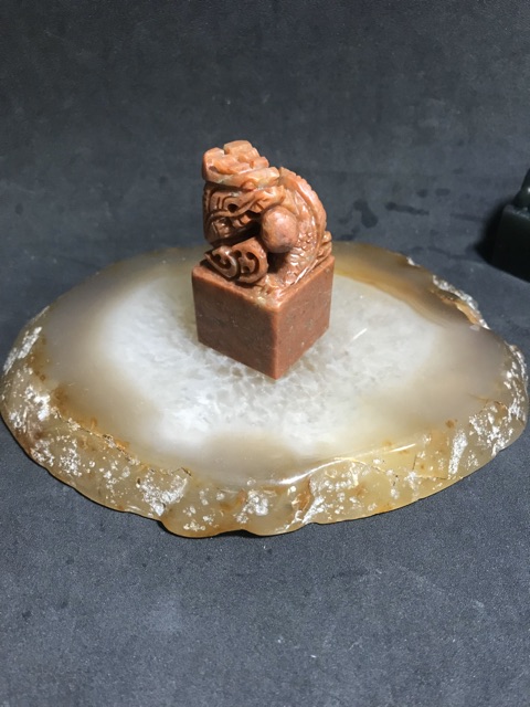 Ấn triện Long Châu