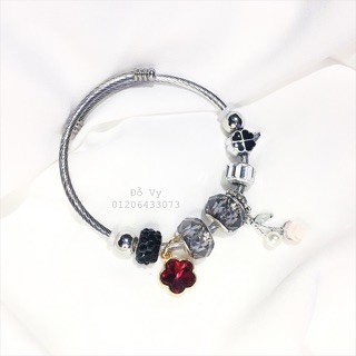 Vòng kiềng charm