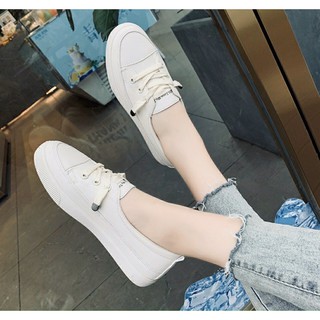 Giày sục bít mũi thể thao