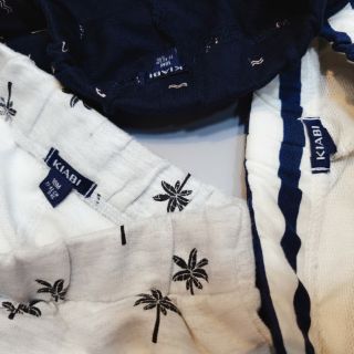 Quần short da cá Kiabi