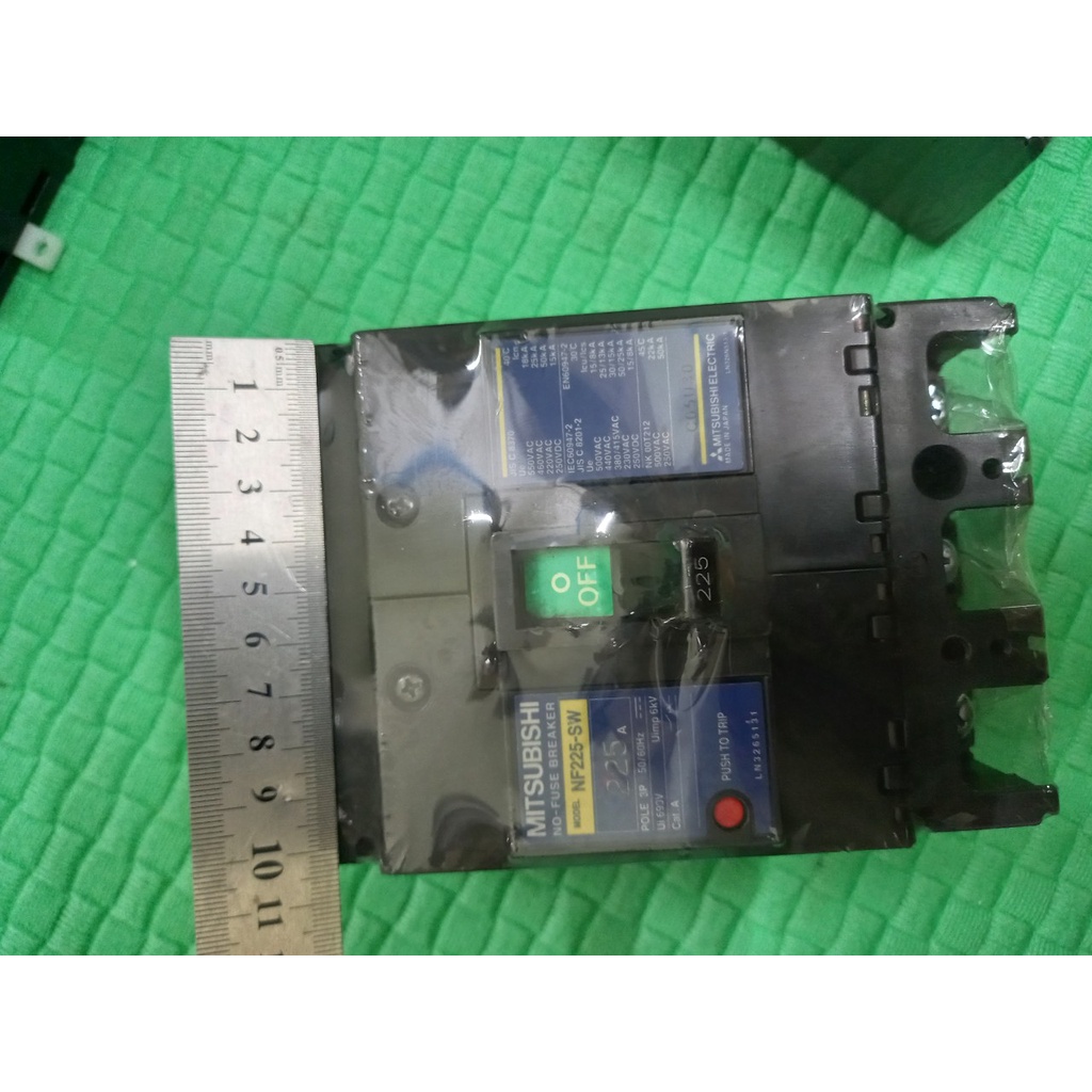 ÁT NHẬT BẢN 3 PHA KIỂU KHỐI TO 150A ĐẾN 225A