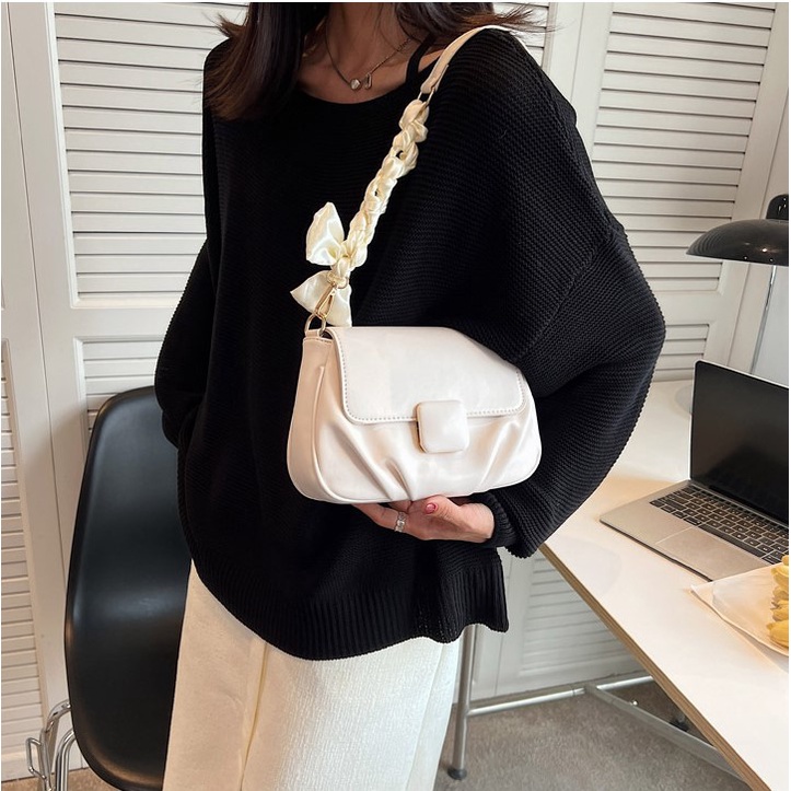 Túi xách nữ chất da mềm mịn kiểu dáng bèo nhún kết hợp nơ xinh Capucha T154