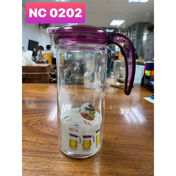 Bình thủy tinh đựng dầu, mắm, dấm