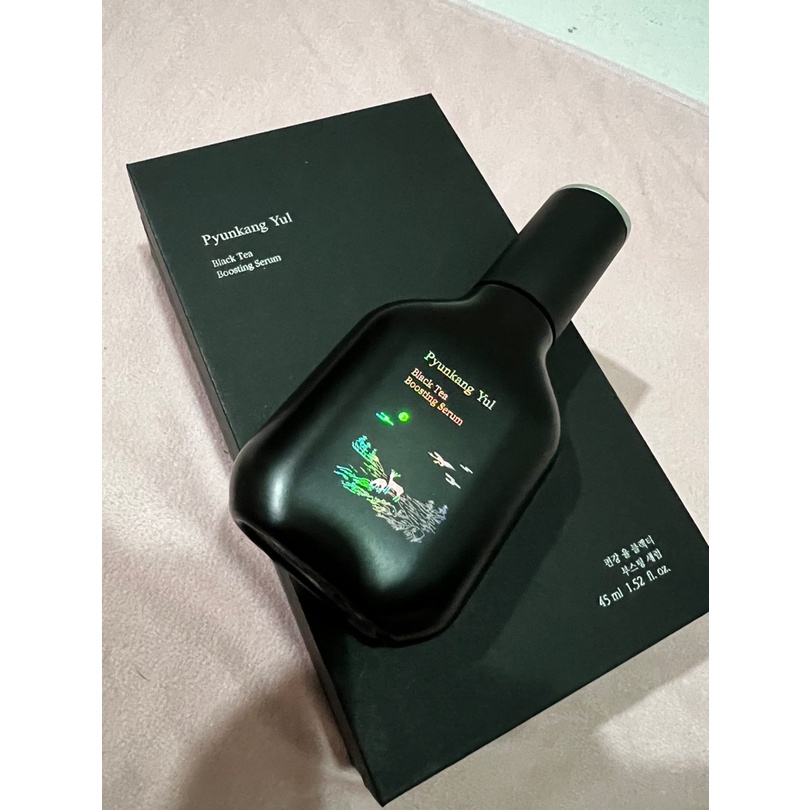 TINH CHẤT DƯỠNG CHỐNG NHĂN TỪ TRÀ ĐEN 𝗣𝗬𝗨𝗡𝗞𝗔𝗡𝗚 𝗬𝗨𝗟 Black Tea Boosting Serum 45ml