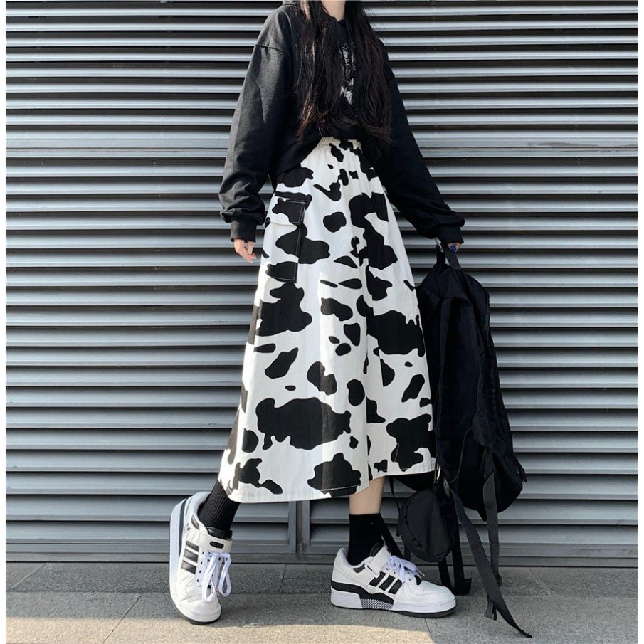 Chân váy nữ dáng dài lưng cao túi hộp hai bên loang bò sữa màu trắng TopOnestore | BigBuy360 - bigbuy360.vn