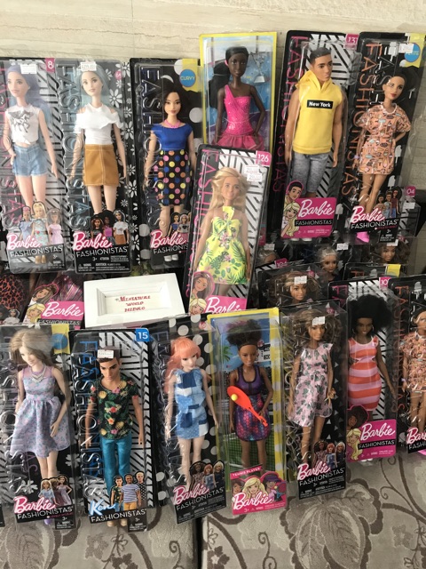 Búp bê Barbie fashionistas chính hãng.