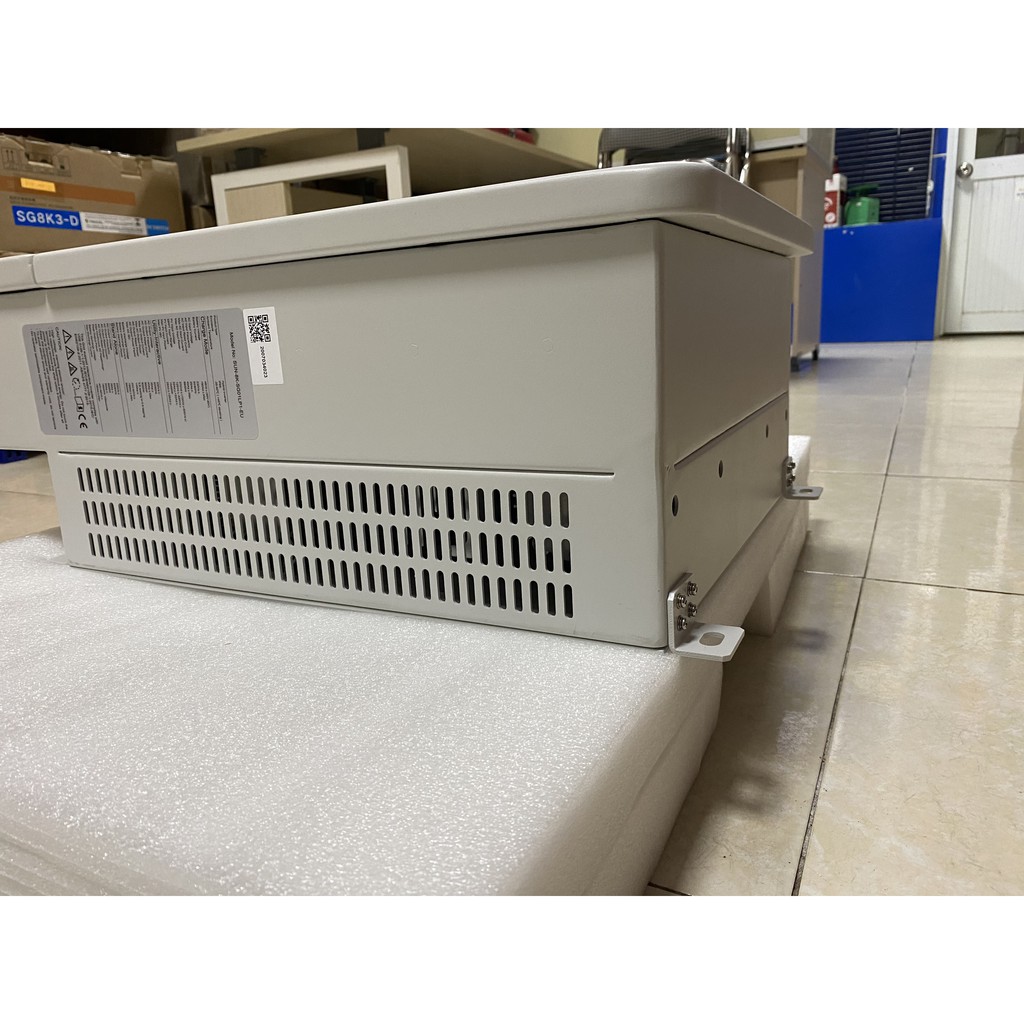 Máy Inverter HYBRID DEYE 1 pha 8kw, 2 MPPT (bao gồm Wifi và DC SWITCH)