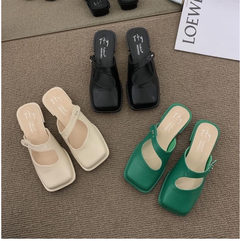 Guốc sục mũi vuông