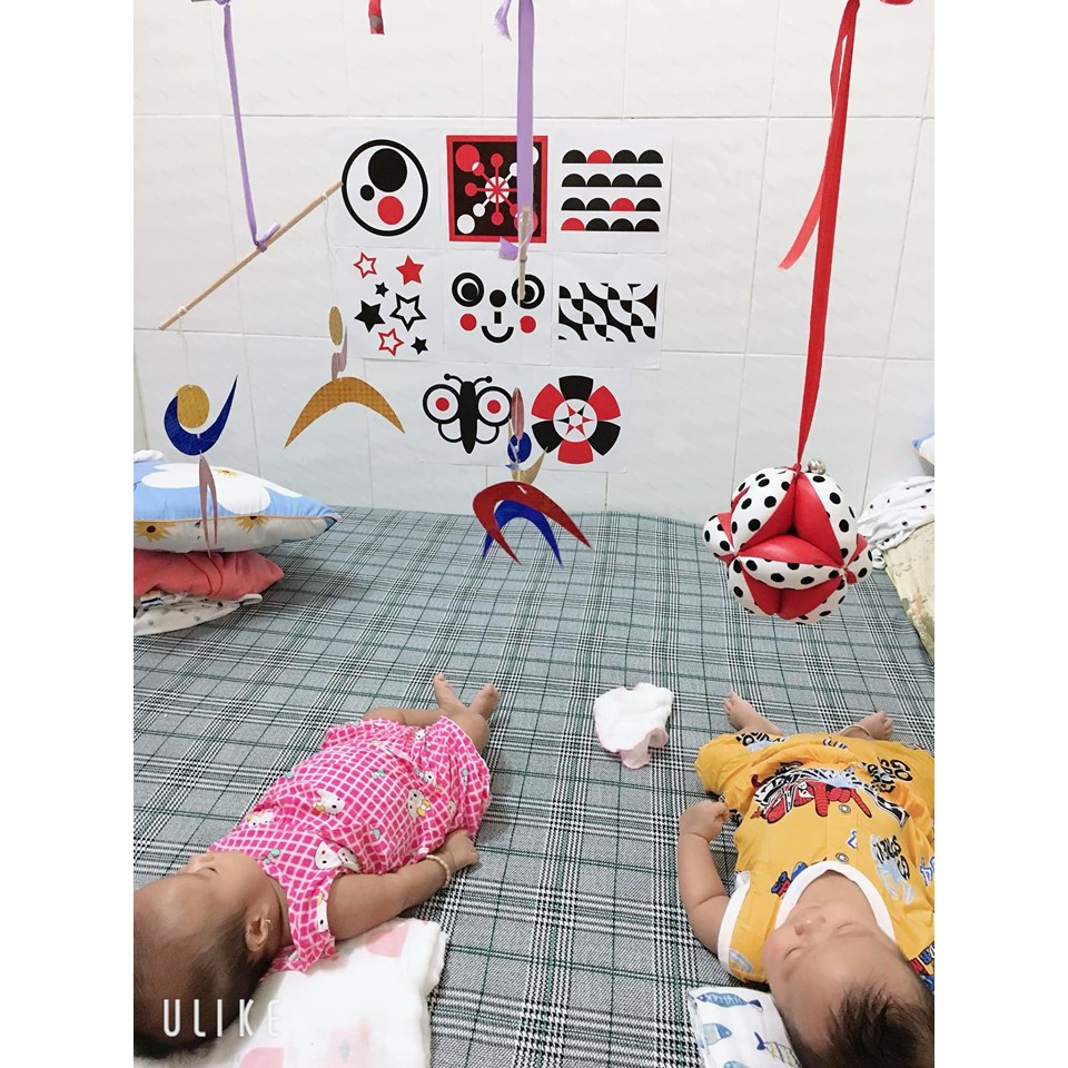 Flash card : Thẻ dán tường kích thích thị giác cho trẻ sơ sinh đỏ đen 2