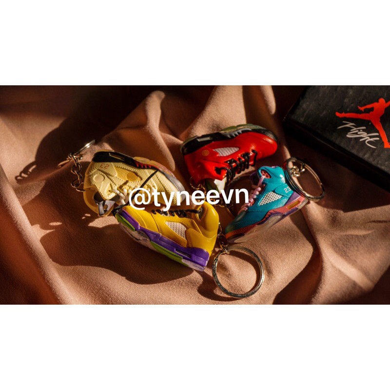 Móc khoá Jordan mini sneakers 3D - mô hình giày 1:6