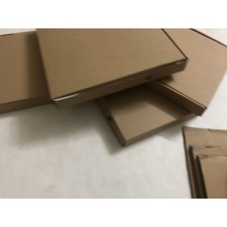 Hộp carton 18x18x4, số lượng: 95 cái