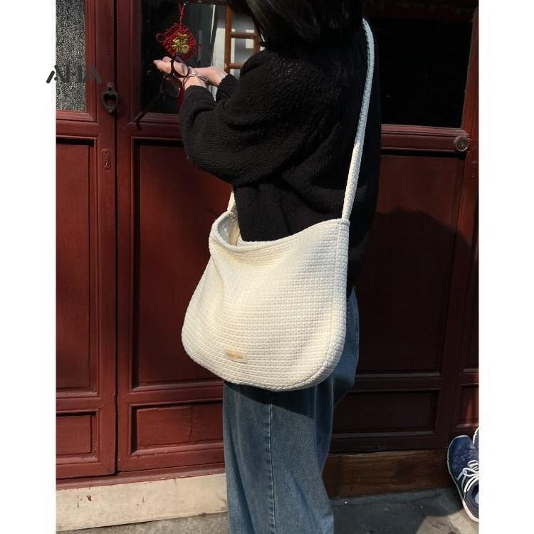 Túi xách AHA official cỡ lớn thời trang sành điệu dành cho nữ