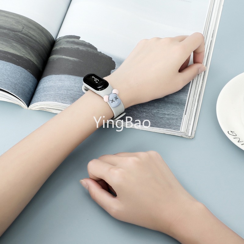 Đồng Hồ Đeo Tay Kỹ Thuật Số Màn Hình LED Dây Silicon Chống Thấm Nước Kiểu Thể Thao Làm Quà Tặng Sinh Nhật Cho Bé