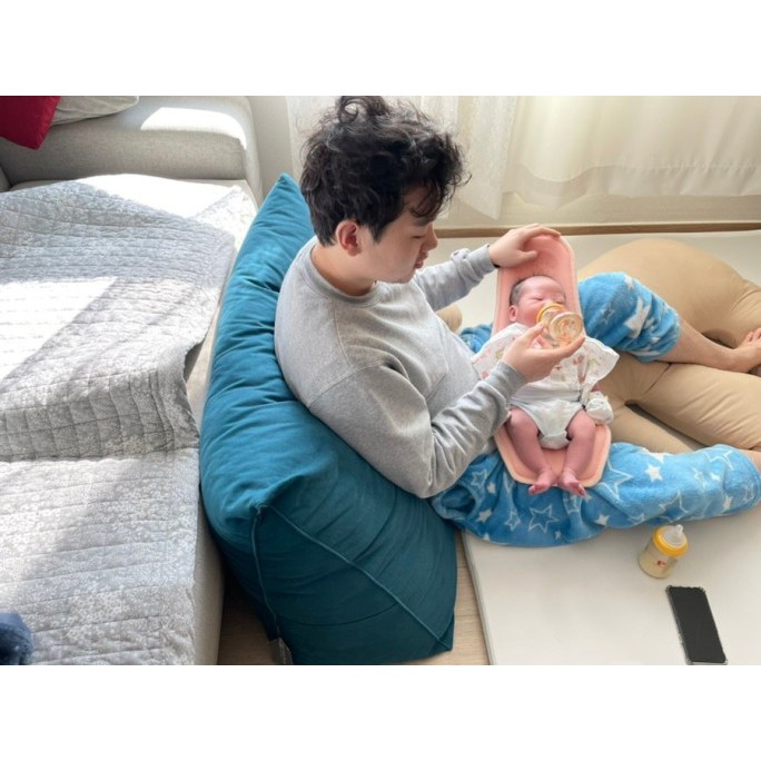 Tấm tựa lưng bế bé sơ sinh/ Tấm tựa lưng để bé bú/ Tấm tựa lưng cho bé Hàn Quốc