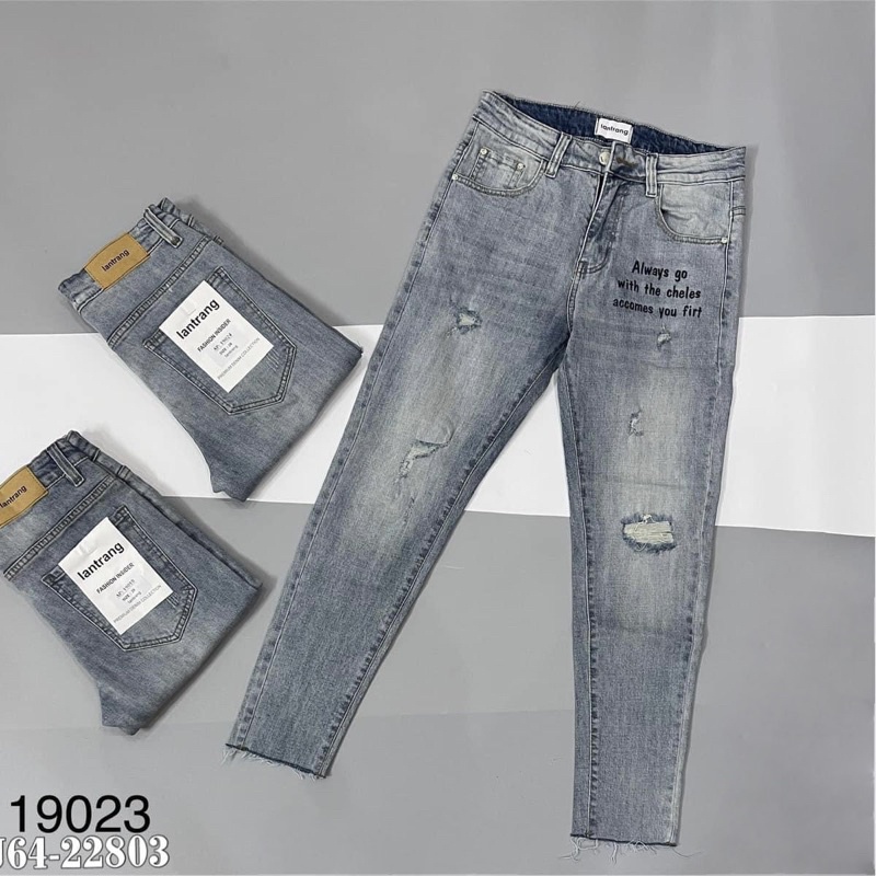 Quần Jean Denim Nam Xanh Rách Xước Dập Chữ Phong Cách Hàn Quốc