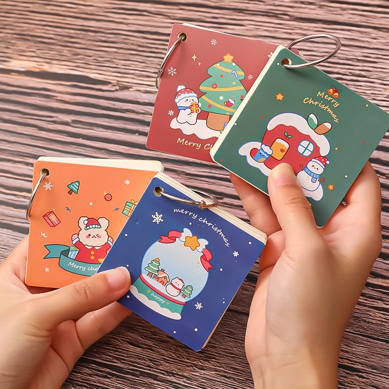 Note ghi chú kèm móc noel Merry Christmas 7*7cm 80 tờ - VPP Thỏ Hồng