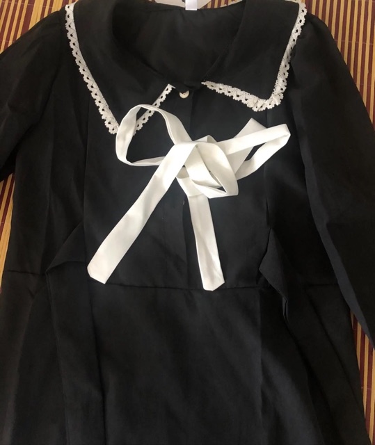 Váy đỏ viền ren cổ nơ dáng dài xoè vintage