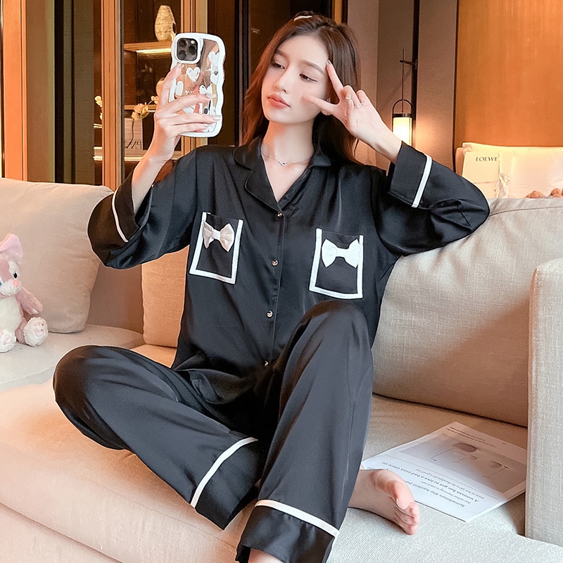 Bộ Đồ Ngủ Tay Dài Chất Lụa Mỏng Nhẹ Đính Nơ Thời Trang Xuân Thu Xinh Xắn Cho Nữ