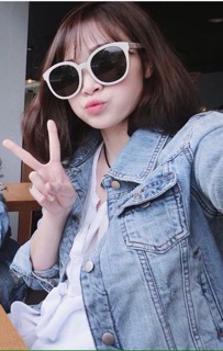 Kính mắt mèo