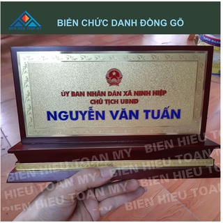 Biển chức danh đồng gỗ