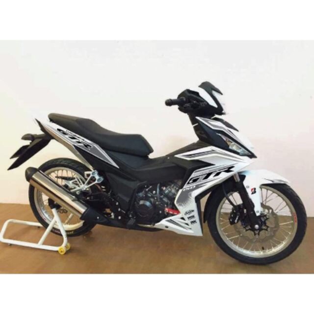 Winner GTR trắng đen  -1