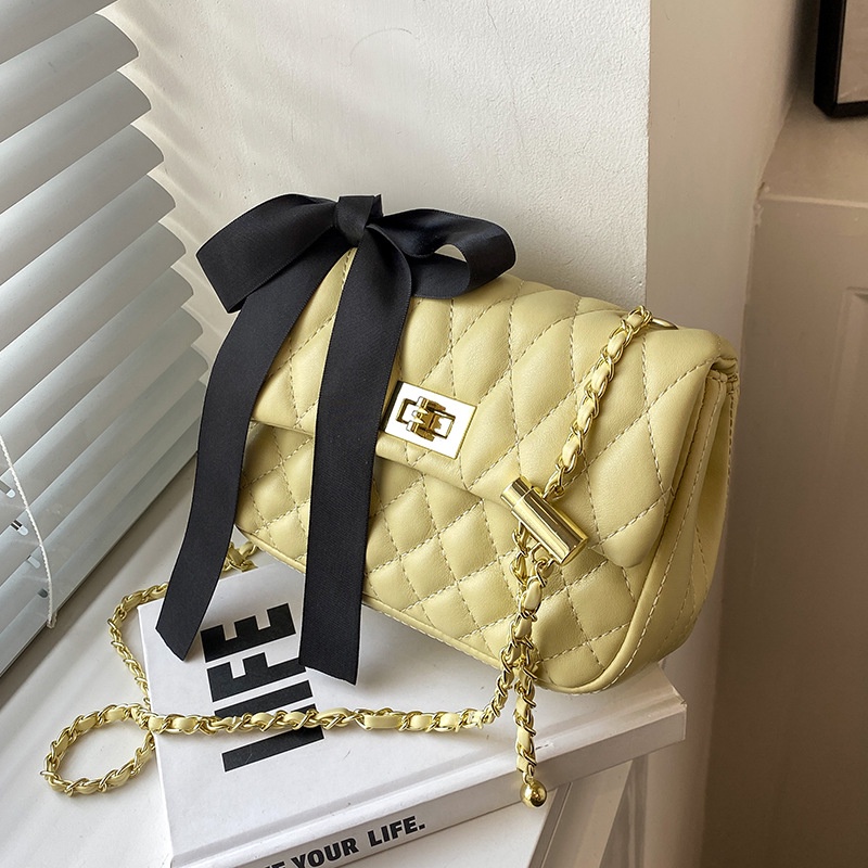 Túi Đeo Vai Hình Thoi Phối Dây Xích Thời Trang Cho Nữ