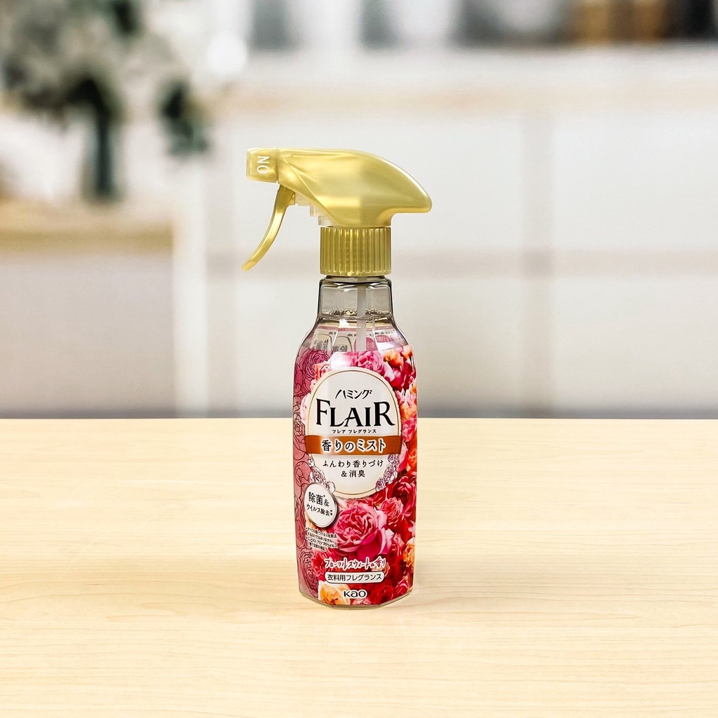 Xịt thơm và làm phằng quần áo 2 in 1 Flair 270ml, chai xịt thơm quần áo Kao chính hãng, xịt phẳng áo quần nội địa nhật