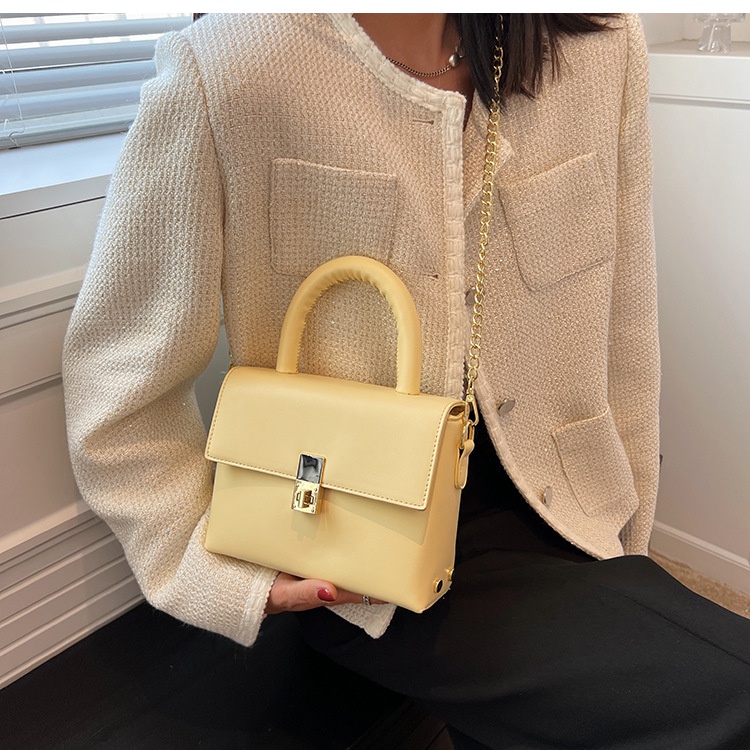 Túi đeo chéo IELGY dáng vuông nhỏ quai xích thời trang cao cấp cho nữ