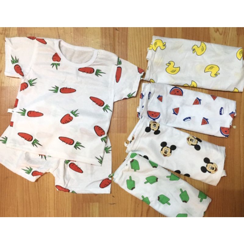 XẢ HÀNG Bộ cotton 2 chiều cộc tay cài vai cho bé