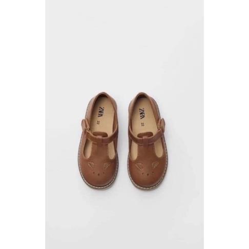 Giày nâu zara bé gái hàng vợt sale TBN