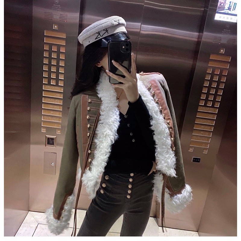Áo khoác viền lông