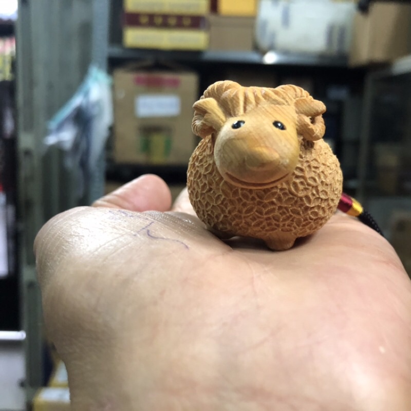 Tượng gỗ: Cừu Con Tài Lộc( có dây treo)
