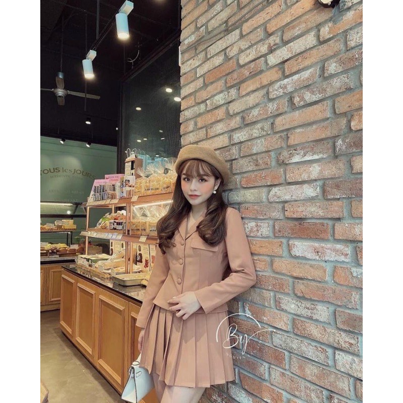 Set áo véc kèm chân váy xếp li hotgirl