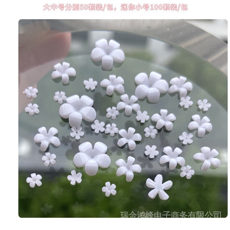 Set 100 Bông Hoa Trắng mini Ba Chiều Bằng resin Màu Trắng Dùng Để Trang Trí Móng Tay