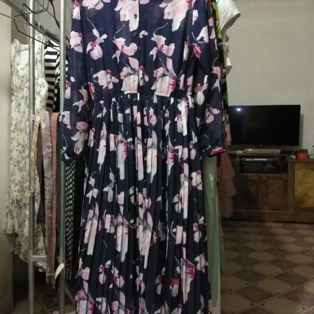 Đầm cổ điển